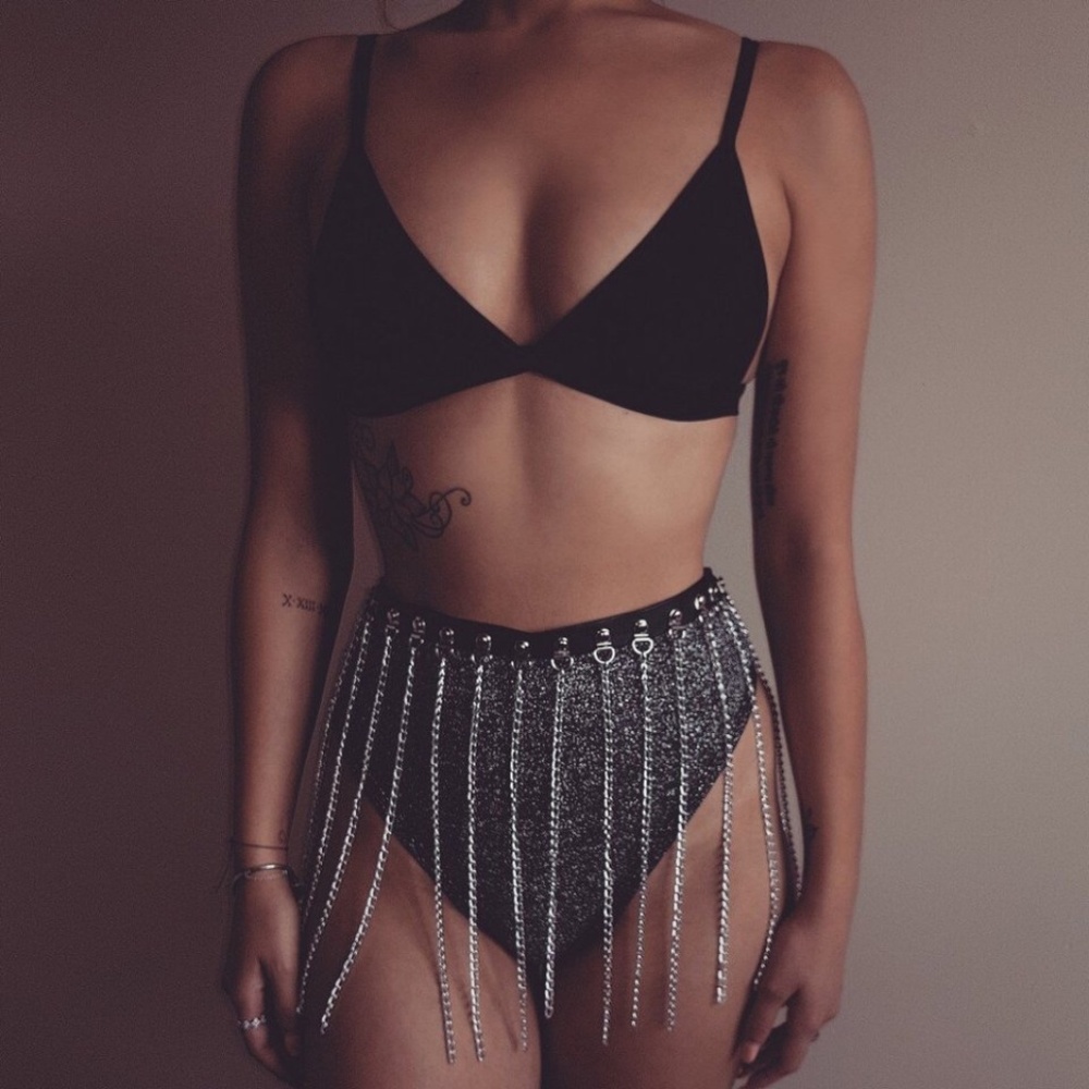 TEMPTATION V.2- Chain Fringe Belt Skirt